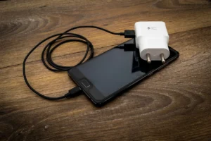 9 Best Chargers for Samsung Galaxy S22 Ultra 